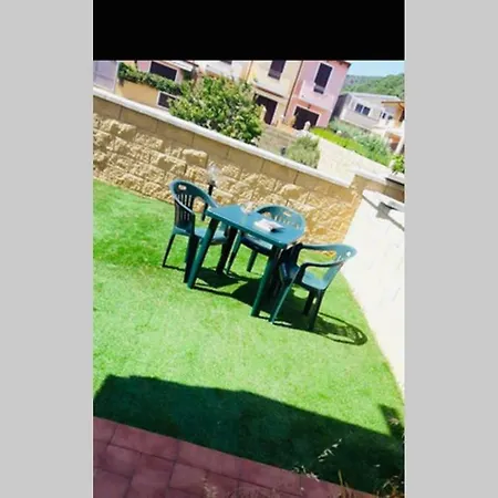 Vakantiehuis Casa Silvia Climatizzata, Giardino Privato E Posto Auto Privato Cod Iun S9185